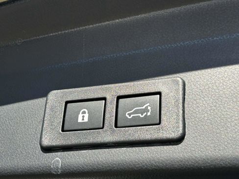 Used 2025 Subaru Ascent Bronze Edition image 19