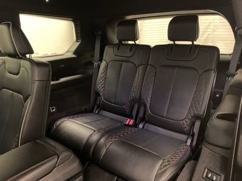 Used 2022 Jeep Grand Cherokee L Summit w/ Luxury Tech Group V AWD/4WD image 23