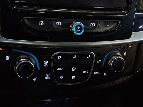 Used 2021 Chevrolet Traverse High Country AWD/4WD image 25