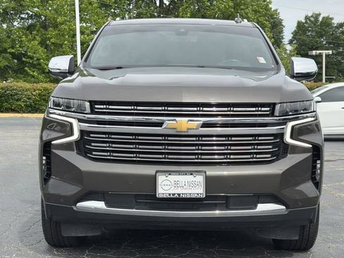 Used 2021 Chevrolet Suburban Premier RWD image 4