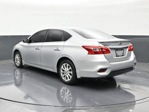 Used 2018 Nissan Sentra S w/ Appearance Package image 3