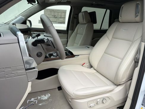 New 2026 Cadillac Escalade Platinum Sport w/ LPO, ONYX Package AWD/4WD image 12