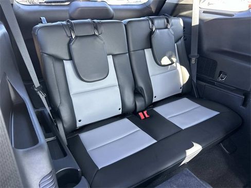 Certified 2022 Ford Explorer XLT w/ Equipment Group 202A image 28