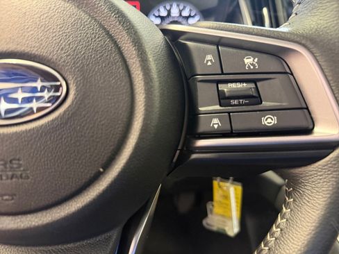 Used 2025 Subaru Outback Premium AWD/4WD image 23
