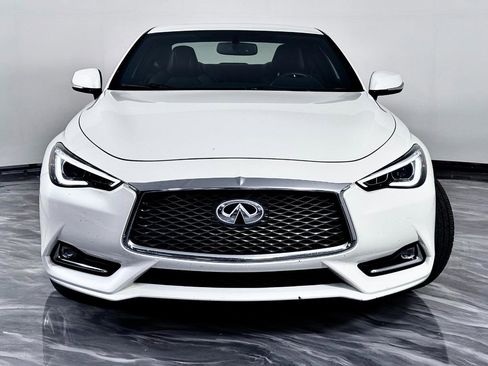 Used 2017 INFINITI Q60 3.0t w/ Premium Plus Package 3.0T AWD/4WD image 7