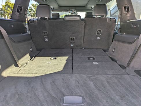 Used 2022 Jeep Grand Cherokee L Overland w/ Luxury Tech Group IV image 7