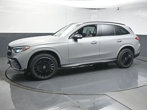 Used 2026 Mercedes-Benz GLC 300 image 4