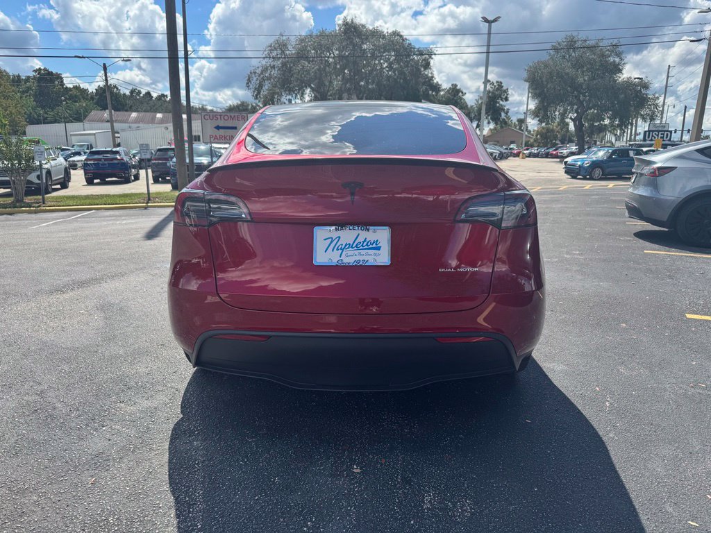 Used 2024 Tesla Model Y Long Range AWD/4WD image 4