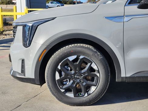 New 2026 Kia Sorento S w/ S Panoramic Sunroof Package image 10