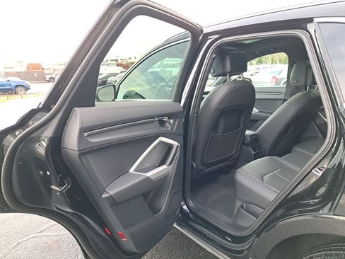 Used 2024 Audi Q3 2.0T Premium image 12