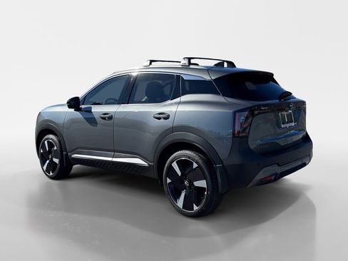 New 2026 Nissan Kicks SR w/ SR Premium Package AWD/4WD image 3