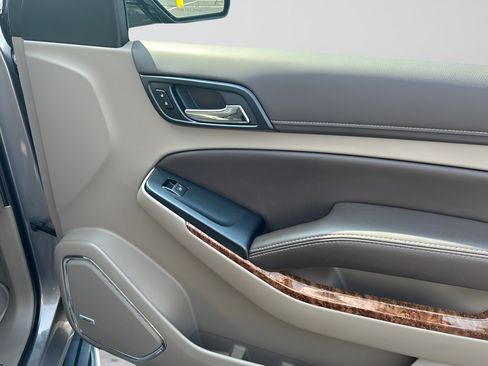 Used 2018 Chevrolet Tahoe Premier RWD image 35