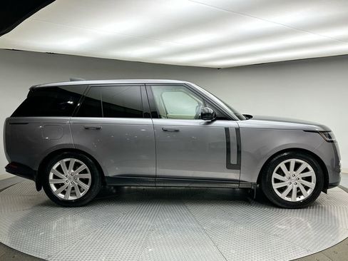 Certified 2023 Land Rover Range Rover SE image 12