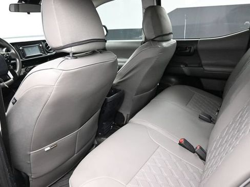 Used 2018 Toyota Tacoma SR w/ SR Convenience Package RWD image 10