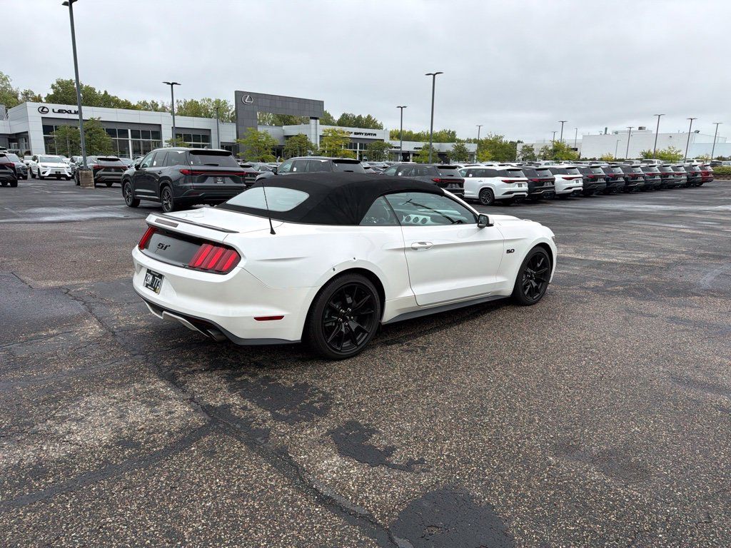 Used 2017 Ford Mustang GT Premium w/ Black Accent Package RWD image 30