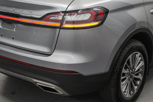 Used 2023 Lincoln Nautilus AWD w/ Premium Package image 9