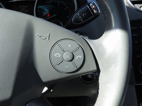 Used 2011 Mercedes-Benz ML 350 4MATIC image 23