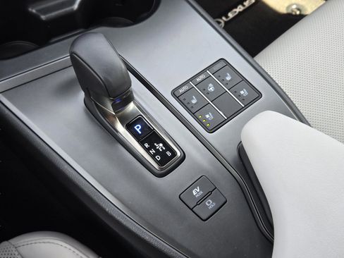 Certified 2025 Lexus UX 300h FWD w/ Accessory Package (Z1) image 15