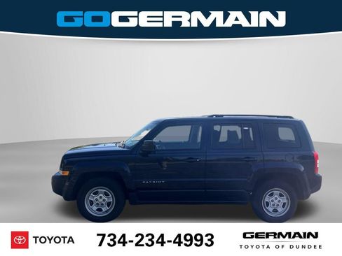 Used 2017 Jeep Patriot Sport w/ Power Value Group FWD image 11
