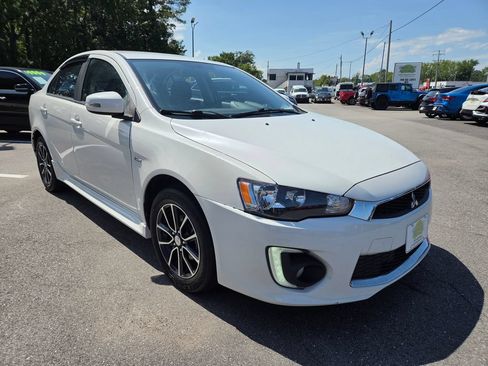 Used 2017 Mitsubishi Lancer ES FWD image 3