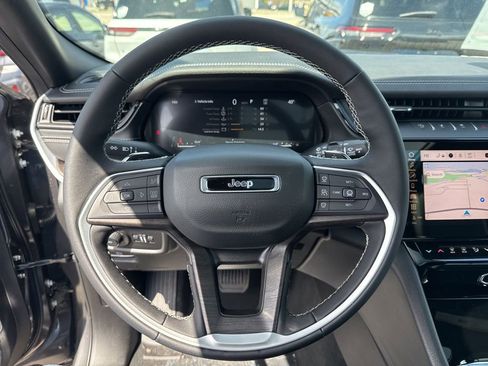 New 2026 Jeep Grand Cherokee Limited AWD/4WD image 10