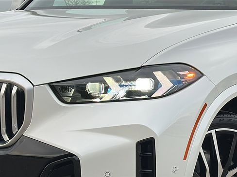 Certified 2025 BMW X5 xDrive40i w/ M Sport Package image 4