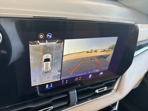 New 2026 Chevrolet Equinox ACTIV w/ Safety and Technology Package image 12