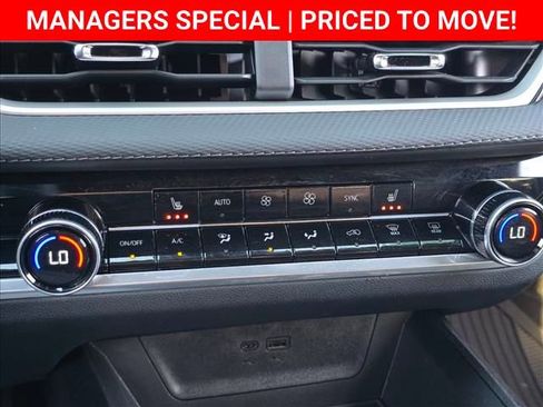 New 2026 Chevrolet Equinox LT w/ Convenience Package II FWD image 23