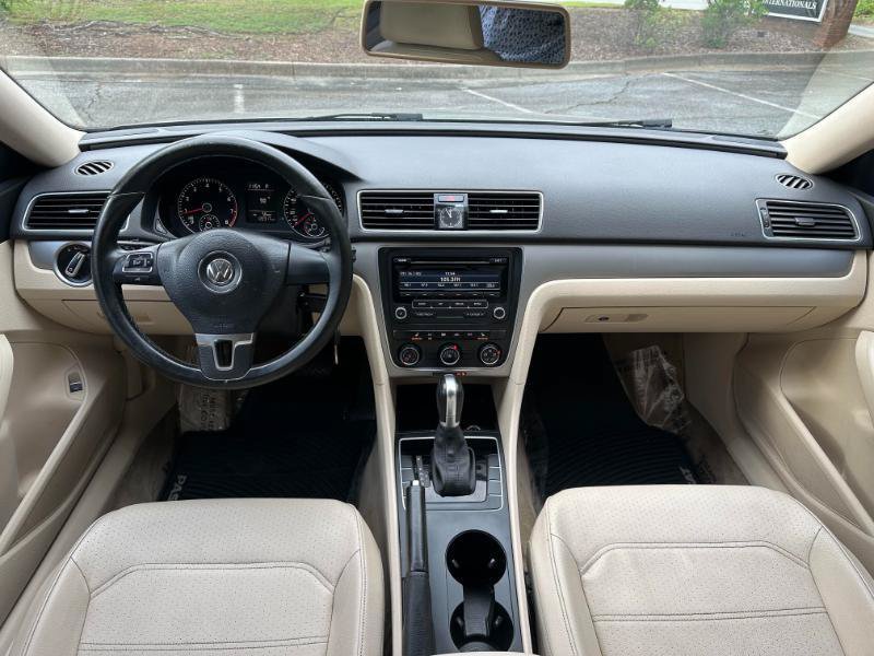 Used 2014 Volkswagen Passat 1.8T Wolfsburg Edition FWD image 31