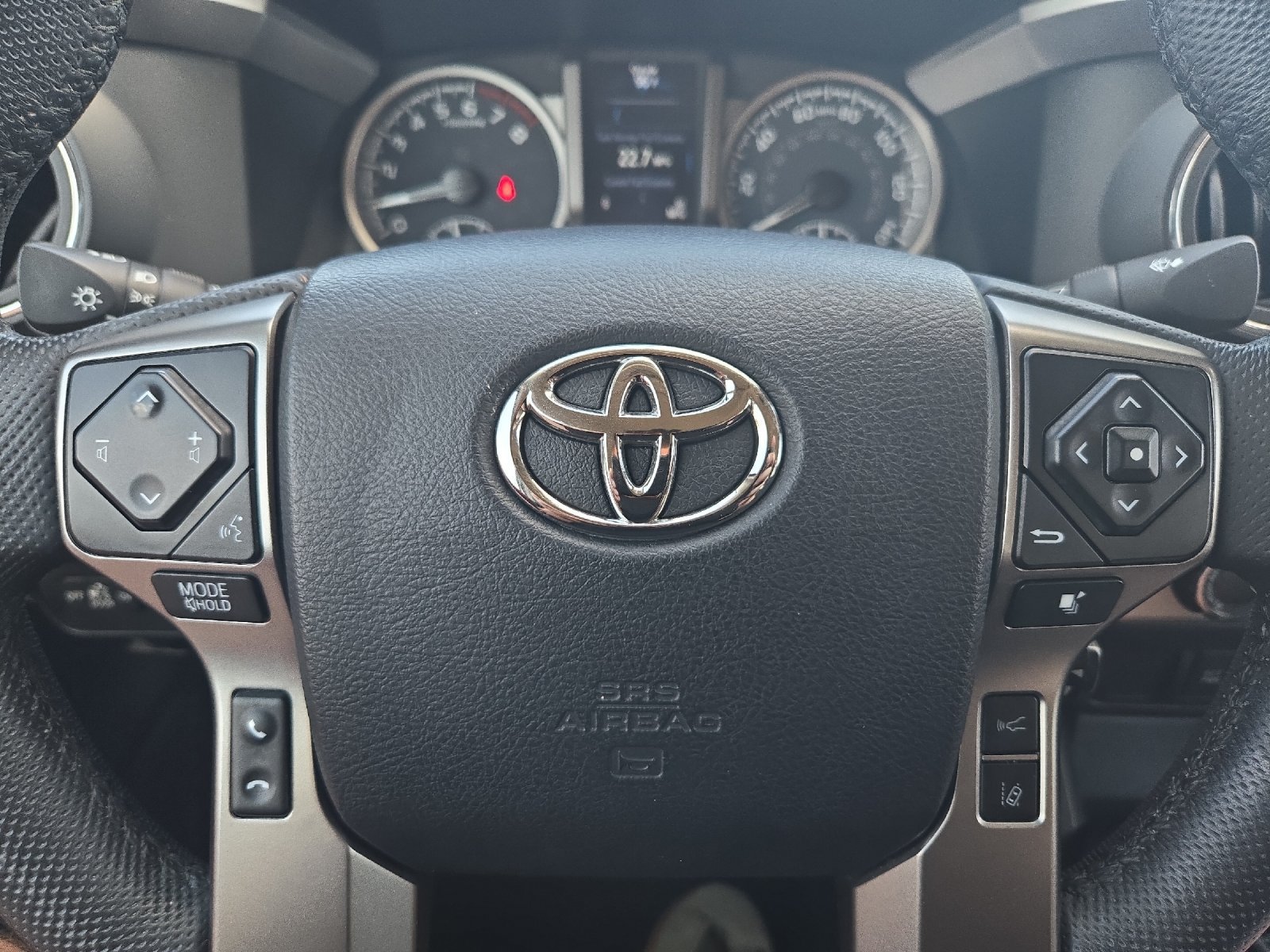 Certified 2021 Toyota Tacoma SR5 AWD/4WD image 19