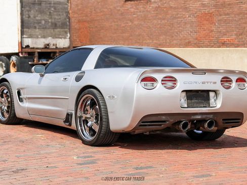 Used 2003 Chevrolet Corvette Coupe RWD image 4