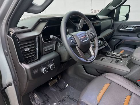 Used 2024 GMC Sierra 2500 AT4 w/ AT4 Premium Plus Package AWD/4WD image 10