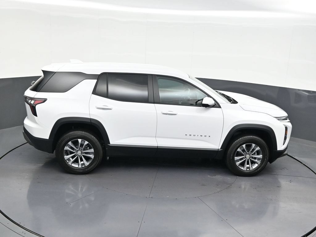 Used 2026 Chevrolet Equinox LT w/ Safety and Technology Package FWD image 20