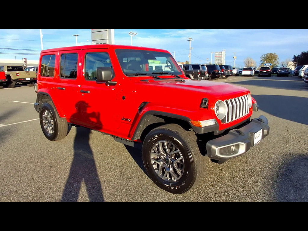 Used 2026 Jeep Wrangler Unlimited Sahara AWD/4WD image 2