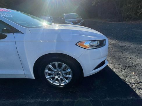 Used 2015 Ford Fusion S image 12