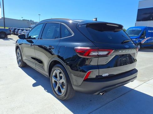 Used 2025 Ford Escape ST-Line image 3