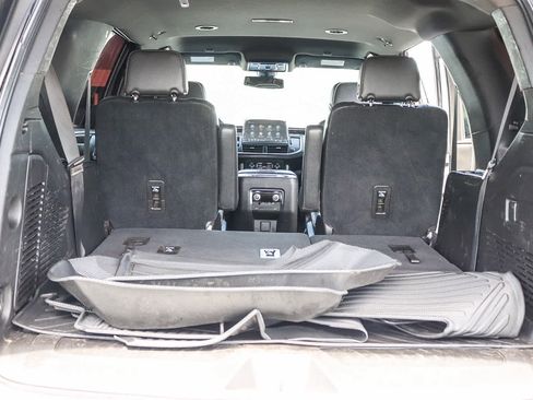 Used 2021 GMC Yukon SLT image 28