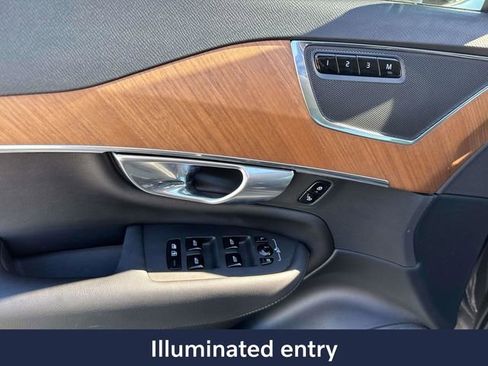 Used 2023 Volvo XC90 B6 Plus image 25