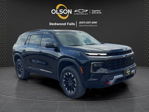Used 2024 Chevrolet Traverse Z71 AWD/4WD image 7