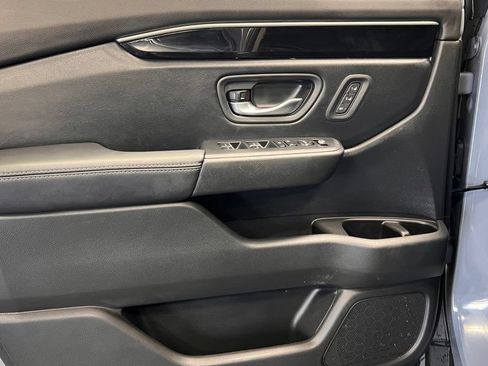 Used 2025 Honda Pilot Touring image 21