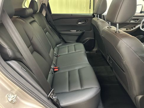 Certified 2025 Nissan Rogue SL w/ Tech Package image 20