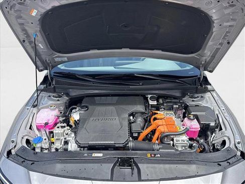 New 2025 Hyundai Elantra SEL image 17