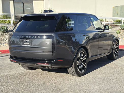 Used 2023 Land Rover Range Rover SE image 6