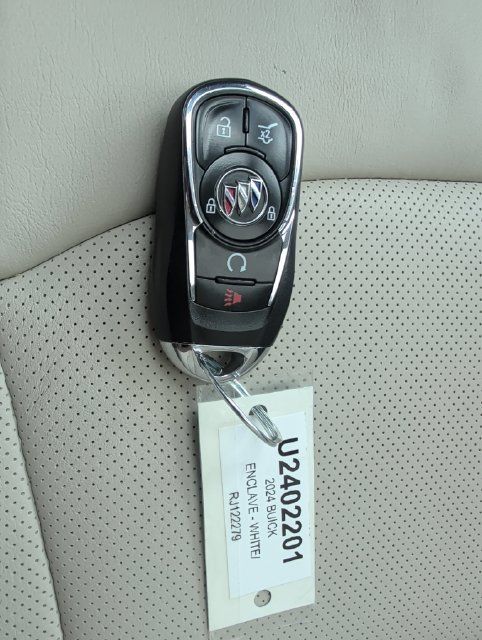 Used 2024 Buick Enclave Premium w/ Experience Buick Package FWD image 28