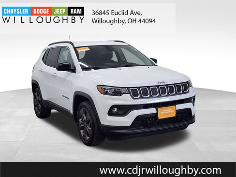 Certified 2022 Jeep Compass Latitude image 3