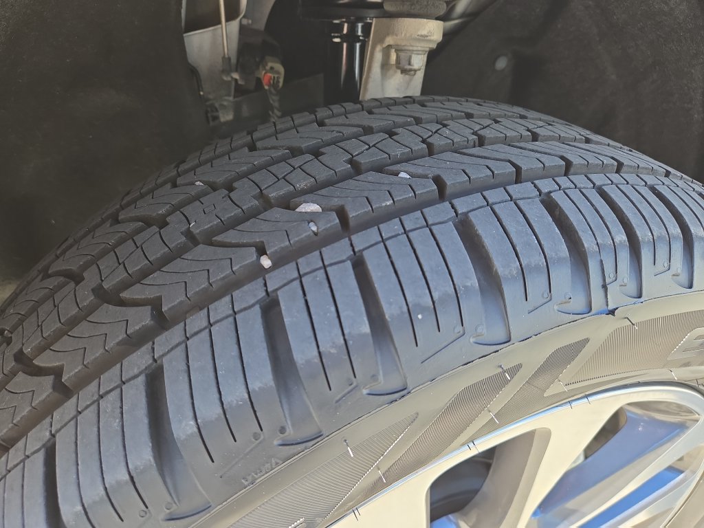 Used 2018 Jeep Grand Cherokee Overland AWD/4WD image 11