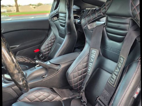 Used 2017 Nissan 370Z Coupe RWD image 14