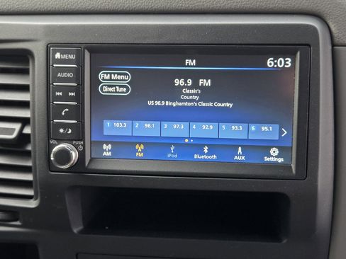 Used 2020 Nissan NV 3500 SV image 19