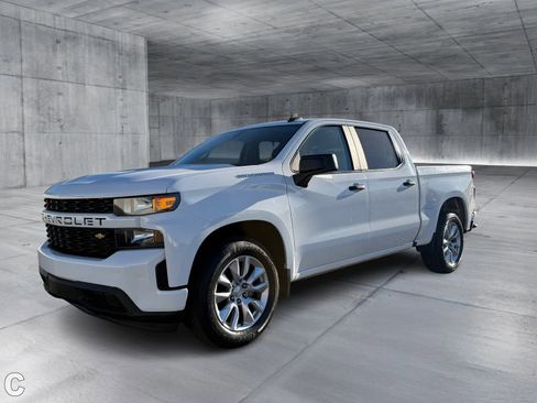 Used 2021 Chevrolet Silverado 1500 Custom image 2