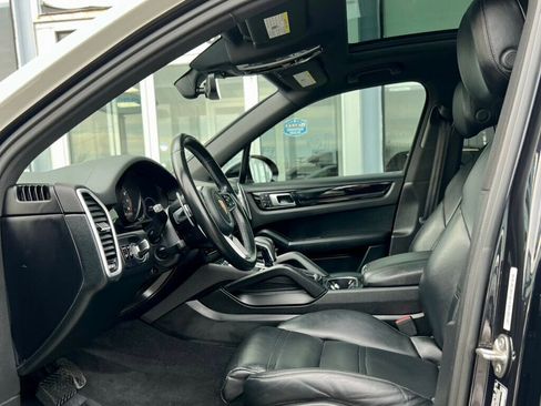 Used 2019 Porsche Cayenne image 13